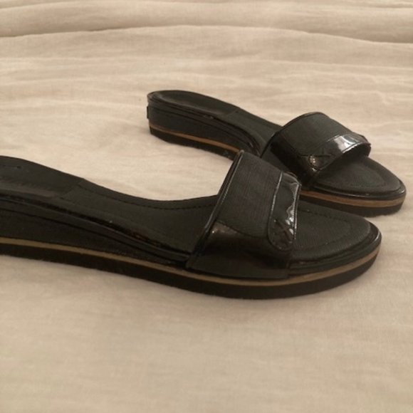 CHANEL Sandals - Picture 7 of 9